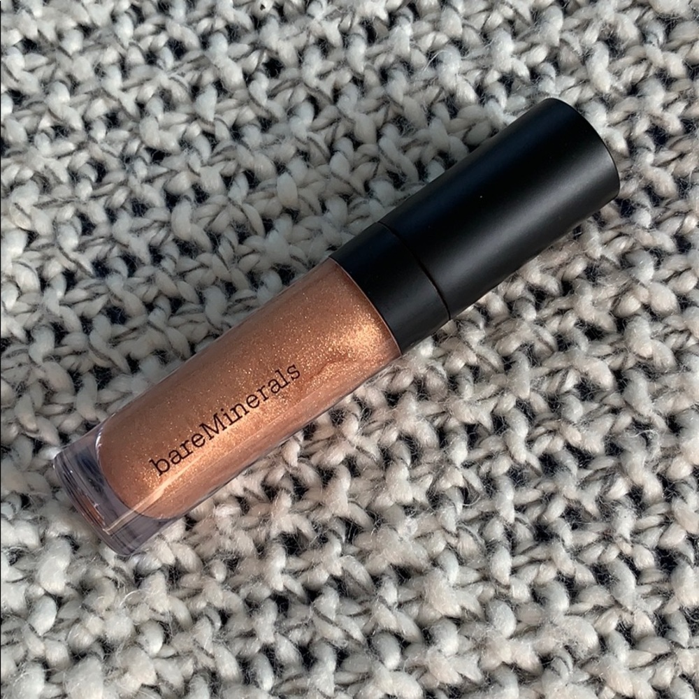 FREE with $30🎁 Bare minerals lip gloss in Dreamer
